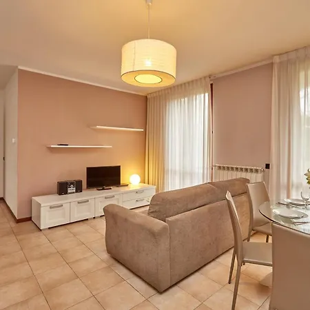 Lägenhet Arese Modern Flats