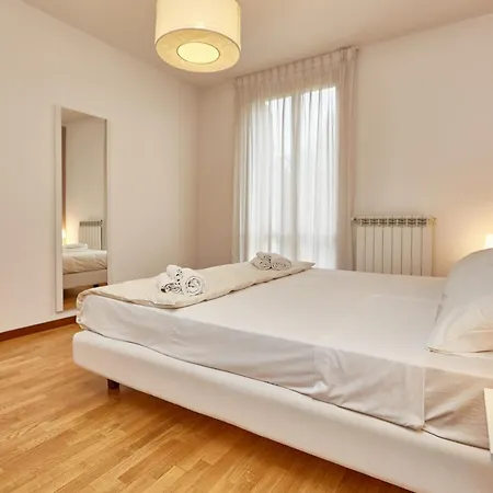 Lägenhet Arese Modern Flats